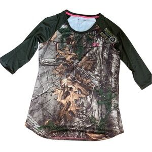 NWT Under Armour Women’s 1/2 Sleeve Camo and Green Shirt Heat Gear Cool Tee